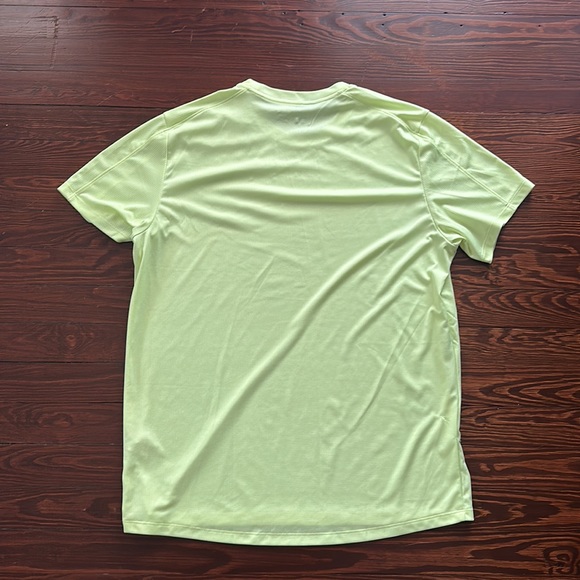 UNDER ARMOUR WORKOUT TEE - Picture 7 of 7